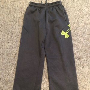 Youth Under Armour athletic pants